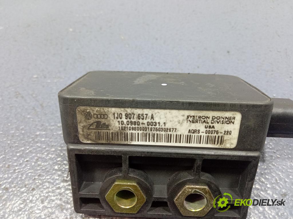 Vw Bora 2001 snímač ESP. 1J1907637A
