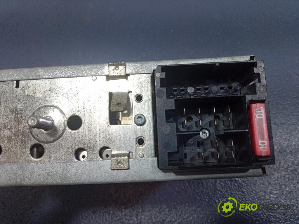 Vw Bora 2001 Radio I Navigácia: RD 148