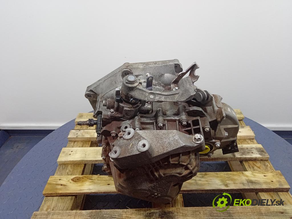 Opel Vectra 2006 prevodovka Manualna M32