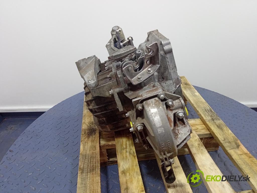 Opel Vectra 2006 prevodovka Manualna M32