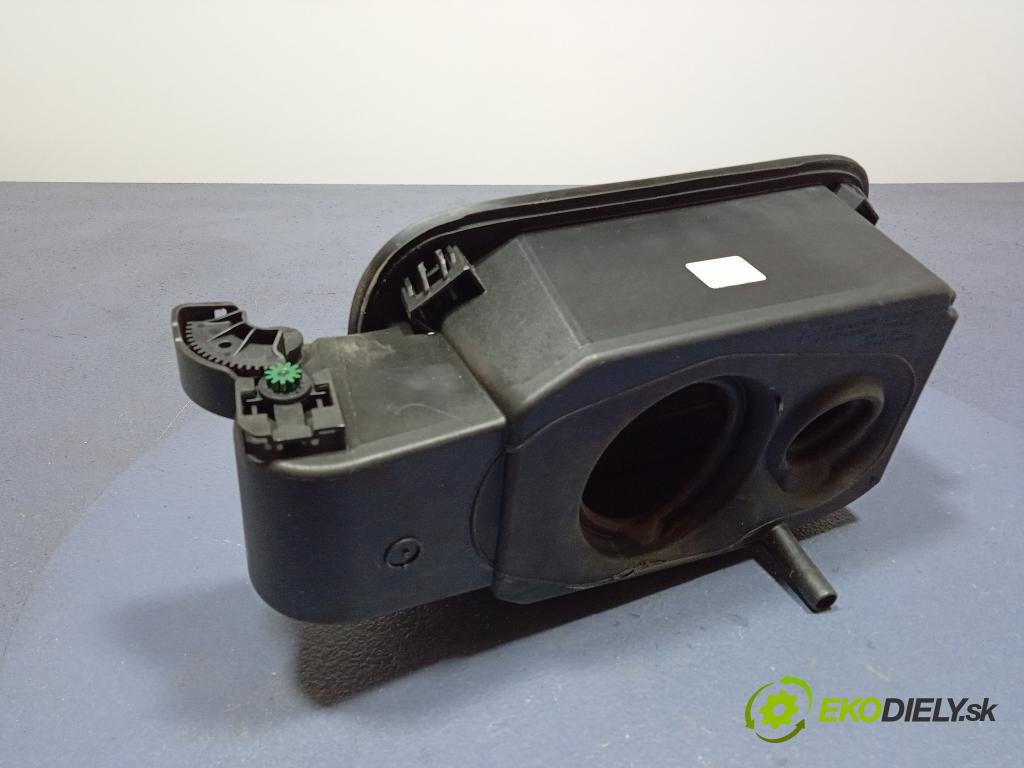 Mercedes GLS-Klasa 2020 Klapka nádrže paliva A1676309300