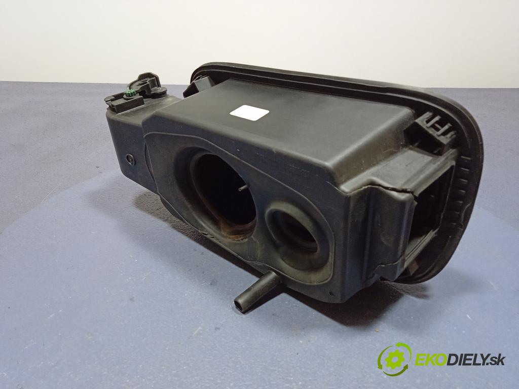 Mercedes GLS-Klasa 2020 Klapka nádrže paliva A1676309300