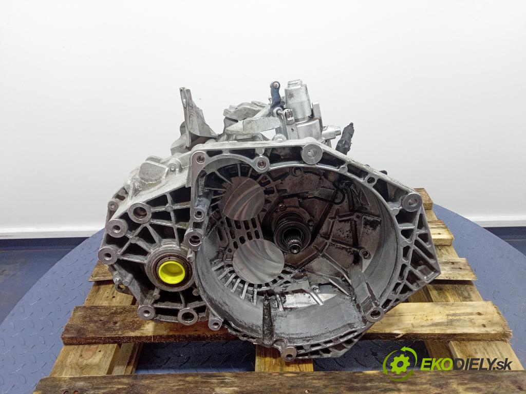 Opel Insignia 2010 prevodovka Manualna F40
