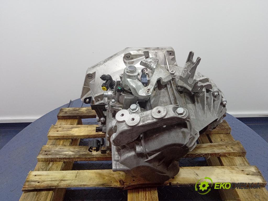 Opel Insignia 2010 prevodovka Manualna F40