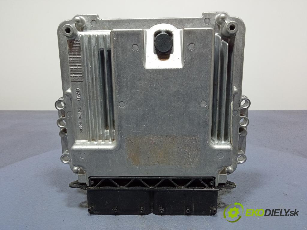 Kia Sorento 0 riadiaca jednotka Motor: 39160-2FBB3