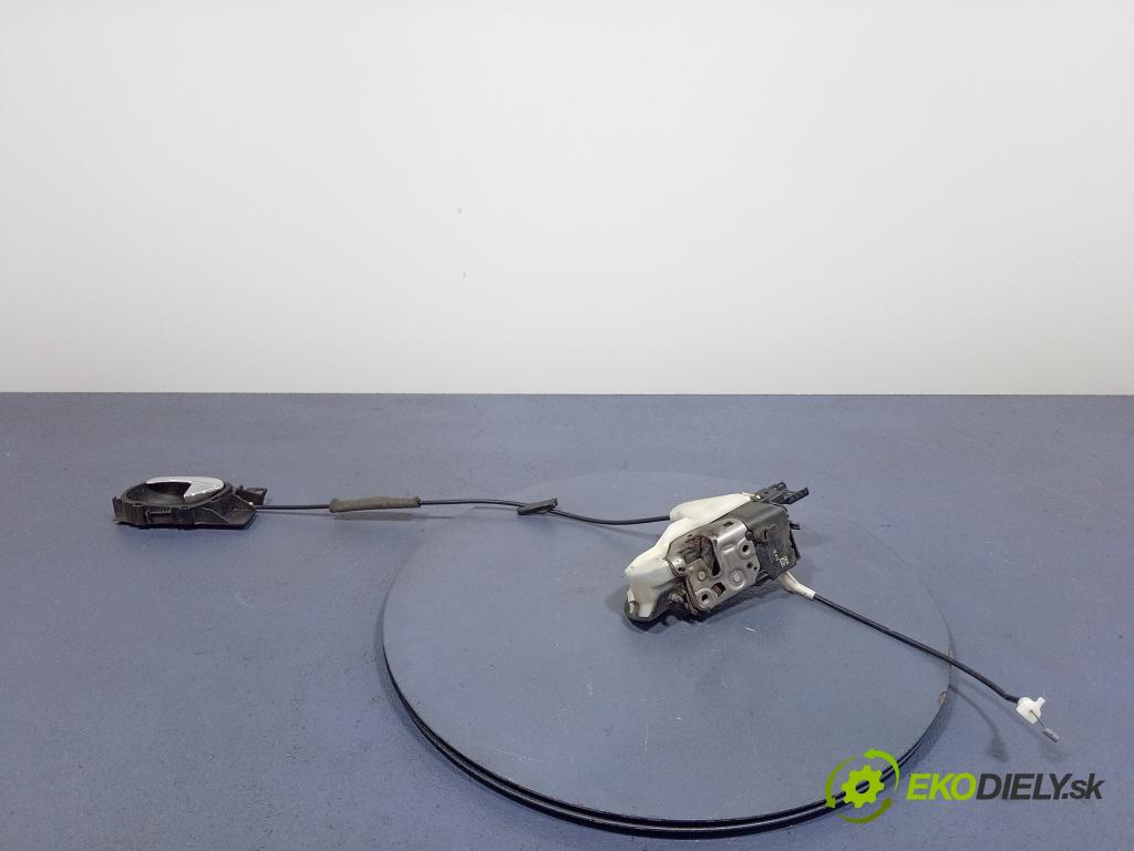 Peugeot 308 2011 zámek dveře před Levý: 732075