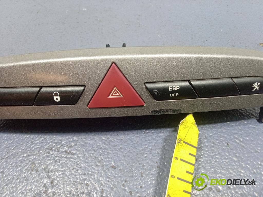 Peugeot 308 2011 Přepínač Světel: Nouzový 96759482XT