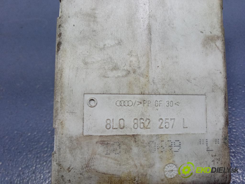 Audi A3 1999 pompa Centrálny: Zámok: 8L0862257L