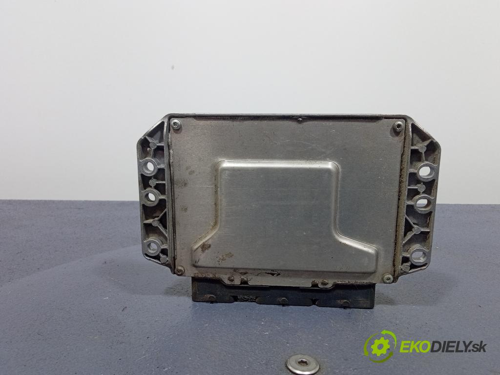 Renault Scenic 2004 riadiaca jednotka Motor: 8200298457