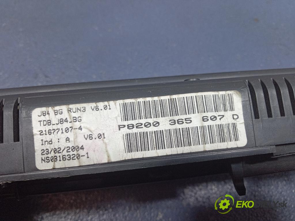 Renault Scenic 2004 prístrojovka/ budíky 8200365607D