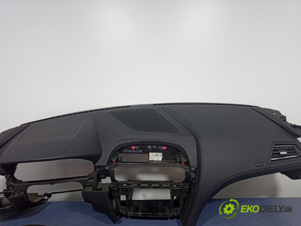 Bmw Seria 6 2011 kokpit,pristrojová doska 9229953