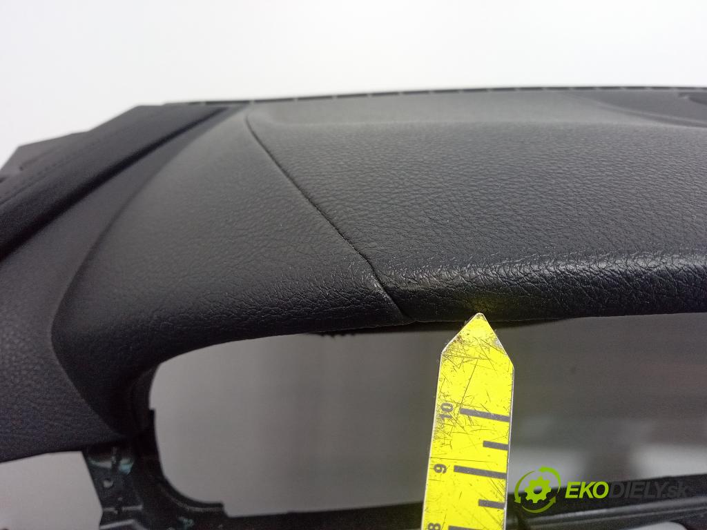 Bmw Seria 6 2011 kokpit,pristrojová doska 9229953