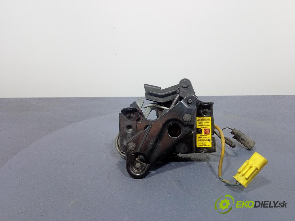 Bmw Seria 6 2011 zámek masky: 7184441