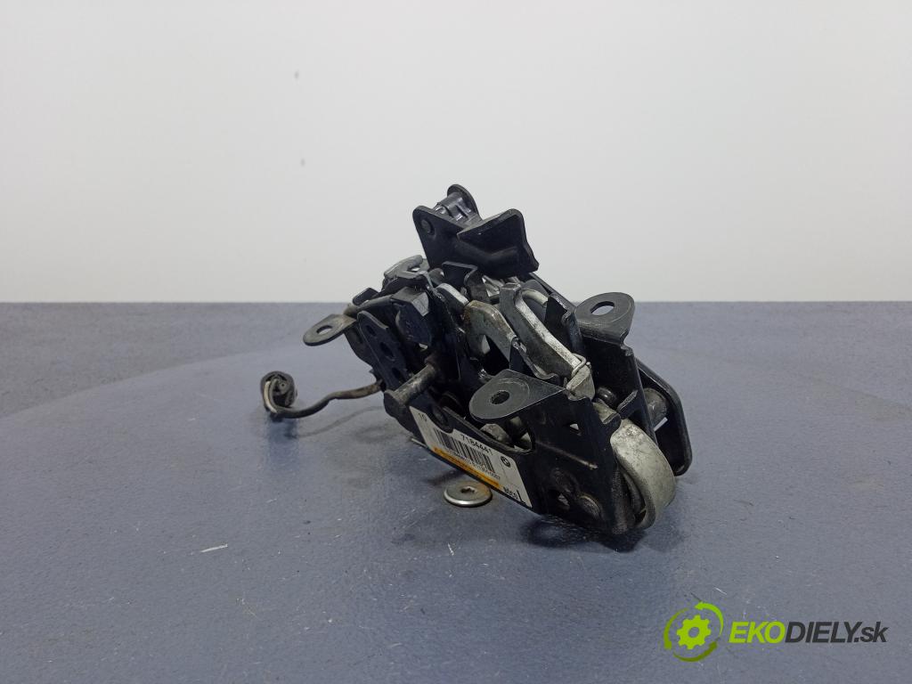 Bmw Seria 6 2011 zámek masky: 7184441