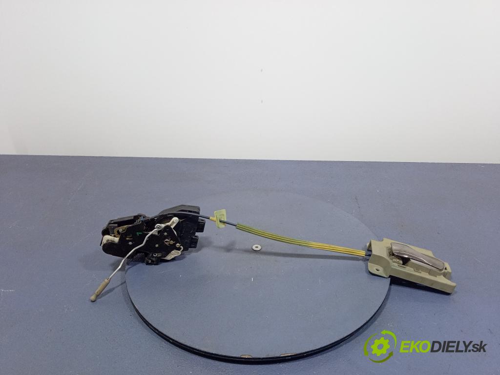 Volvo V70 1998 zámek dveře před Levý: 9203636