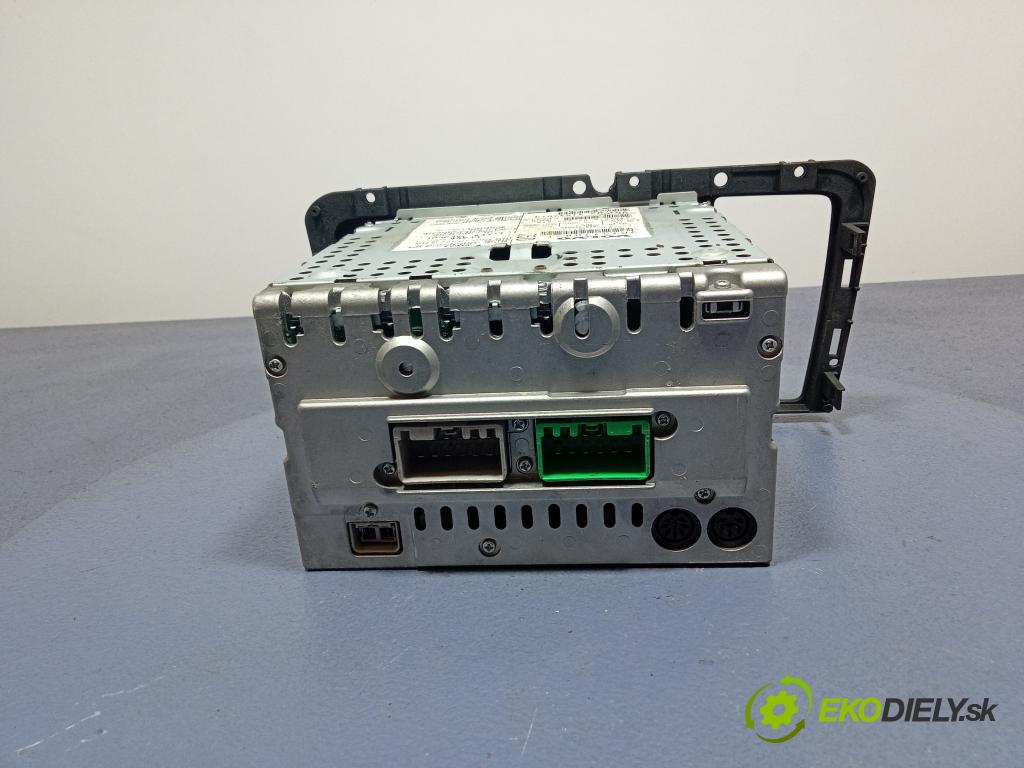 Volvo S60 2004 Radio I Navigácia: 30737708-1