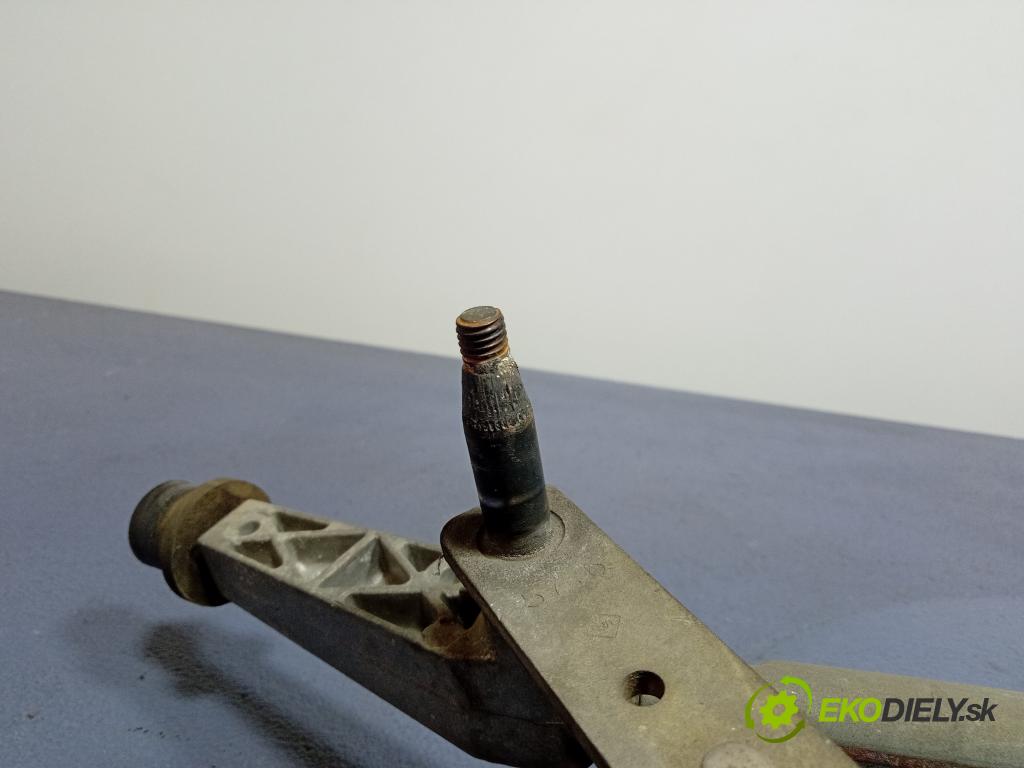 Volvo S60 2004 mechanismus motorek Stěrače: před 8624239