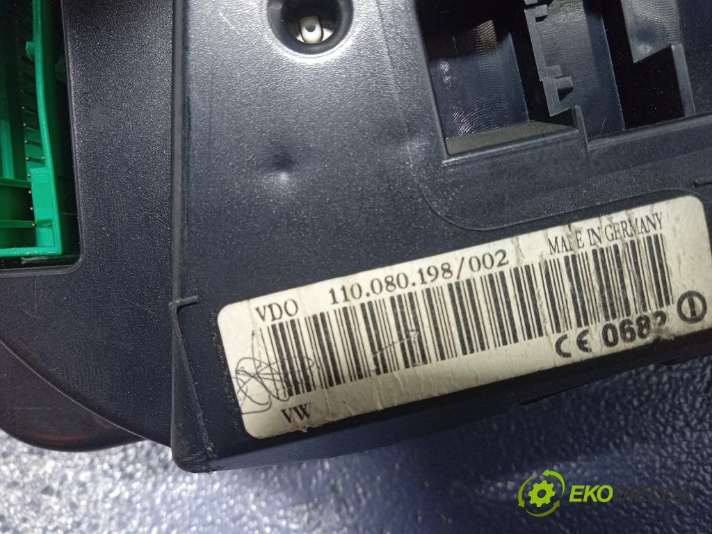 Vw Passat 2001 prístrojovka/ budíky 3B0920827A