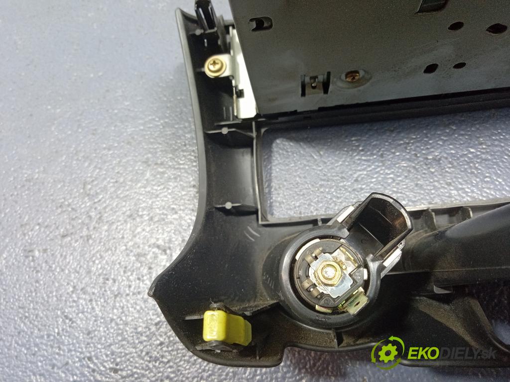 Toyota Yaris 2003 Radio I Navigácia: 86120-52160