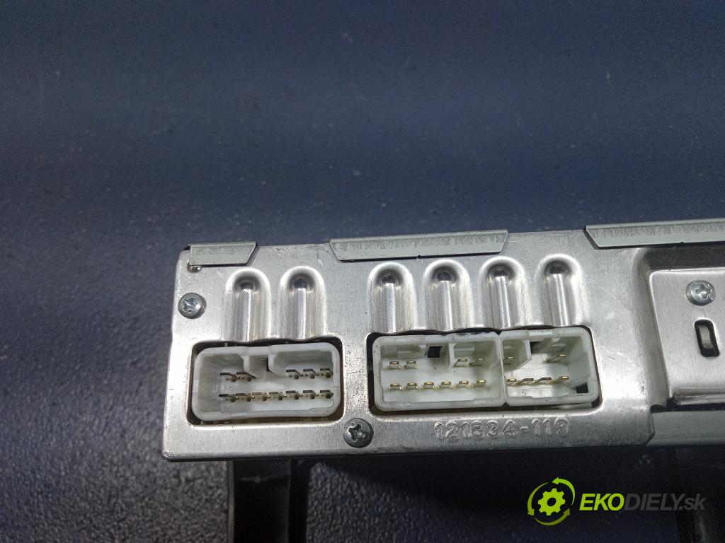 Toyota Yaris 2003 Radio I Navigácia: 86120-52160