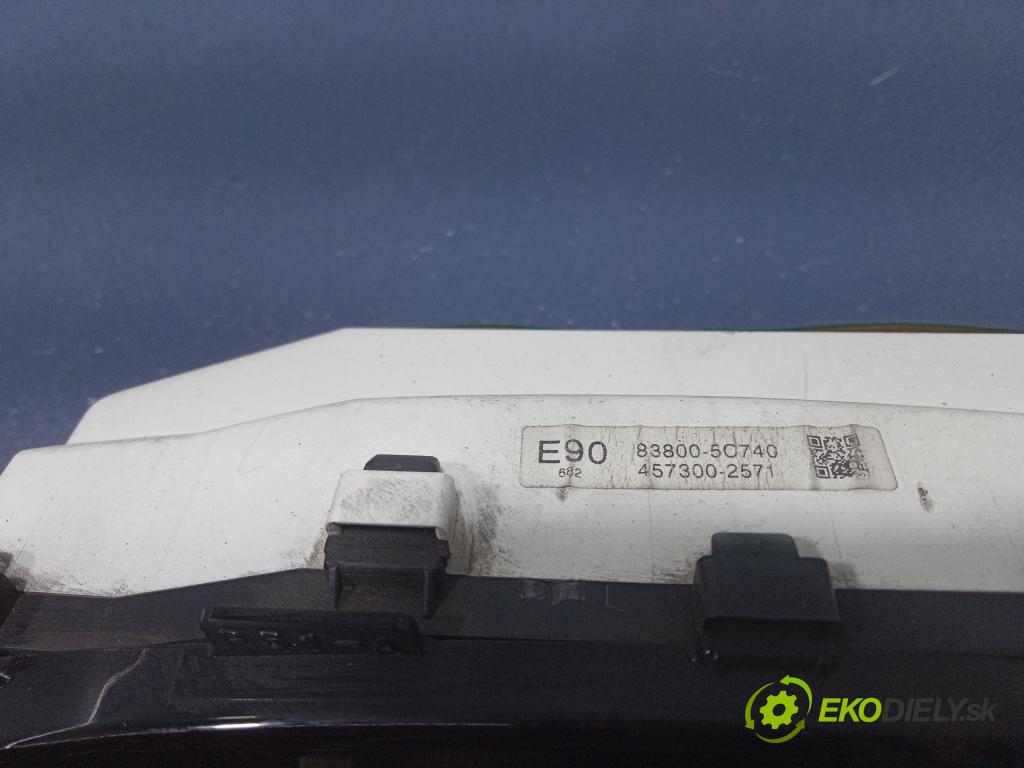 Toyota Yaris 2003 prístrojovka/ budíky 83800-5C740