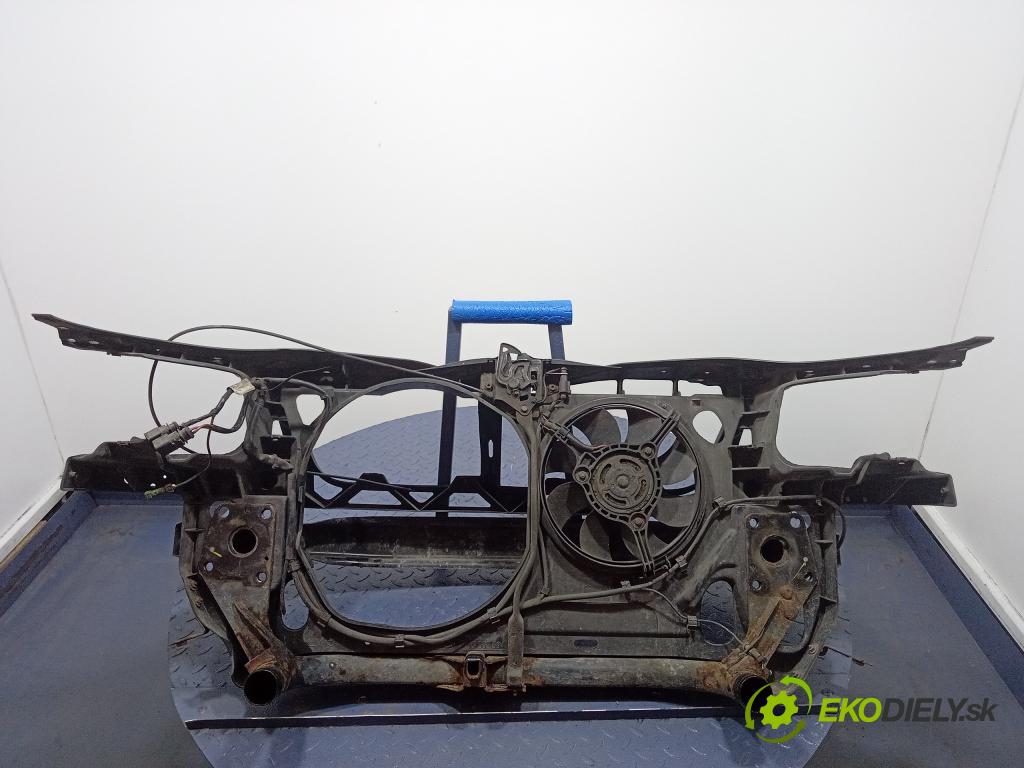 Volkswagen Passat 2004 výztuha Čelní / stěna Přední 3B0805594