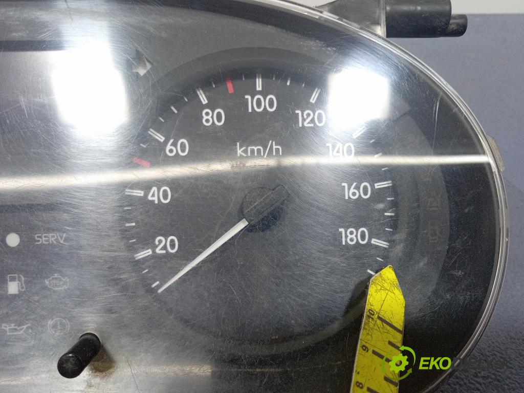 Nissan Interstar 2006 prístrojovka/ budíky P8200359415G