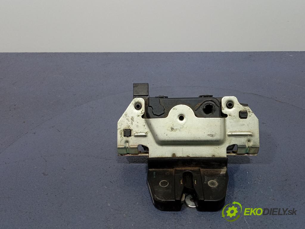 Opel Astra 2006 zámek Klapky: kufr 495058724
