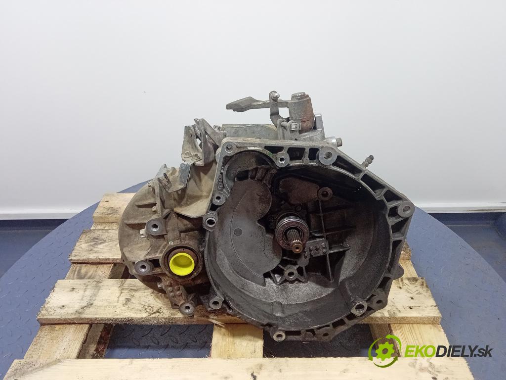 Opel Astra 2006 prevodovka Manualna M32