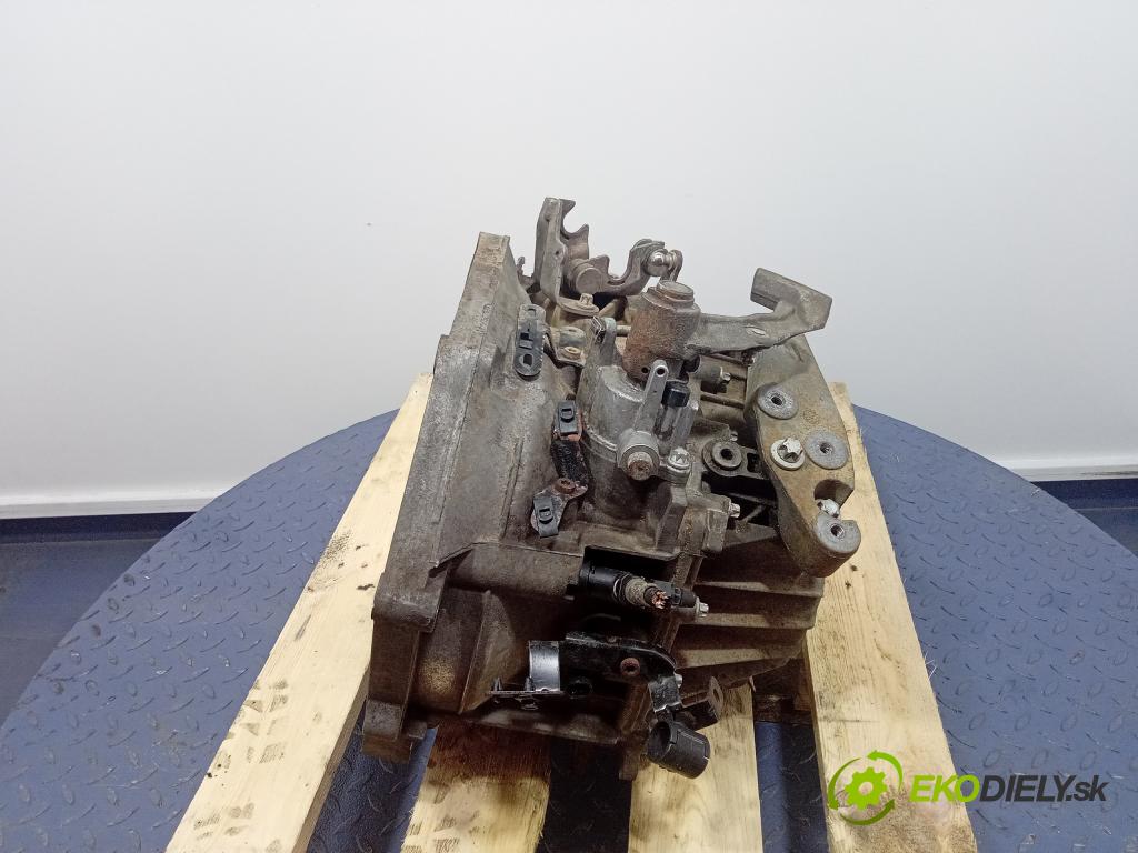 Opel Astra 2006 prevodovka Manualna M32