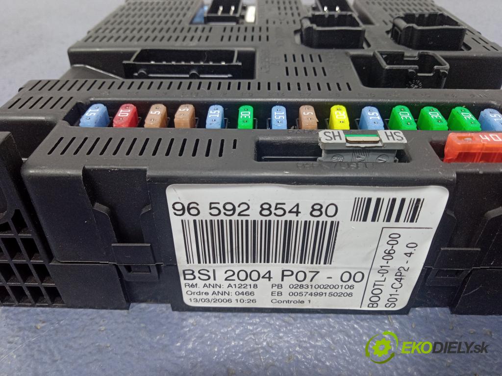 Peugeot 207 2006 riadiaca jednotka Motor: 9662258780