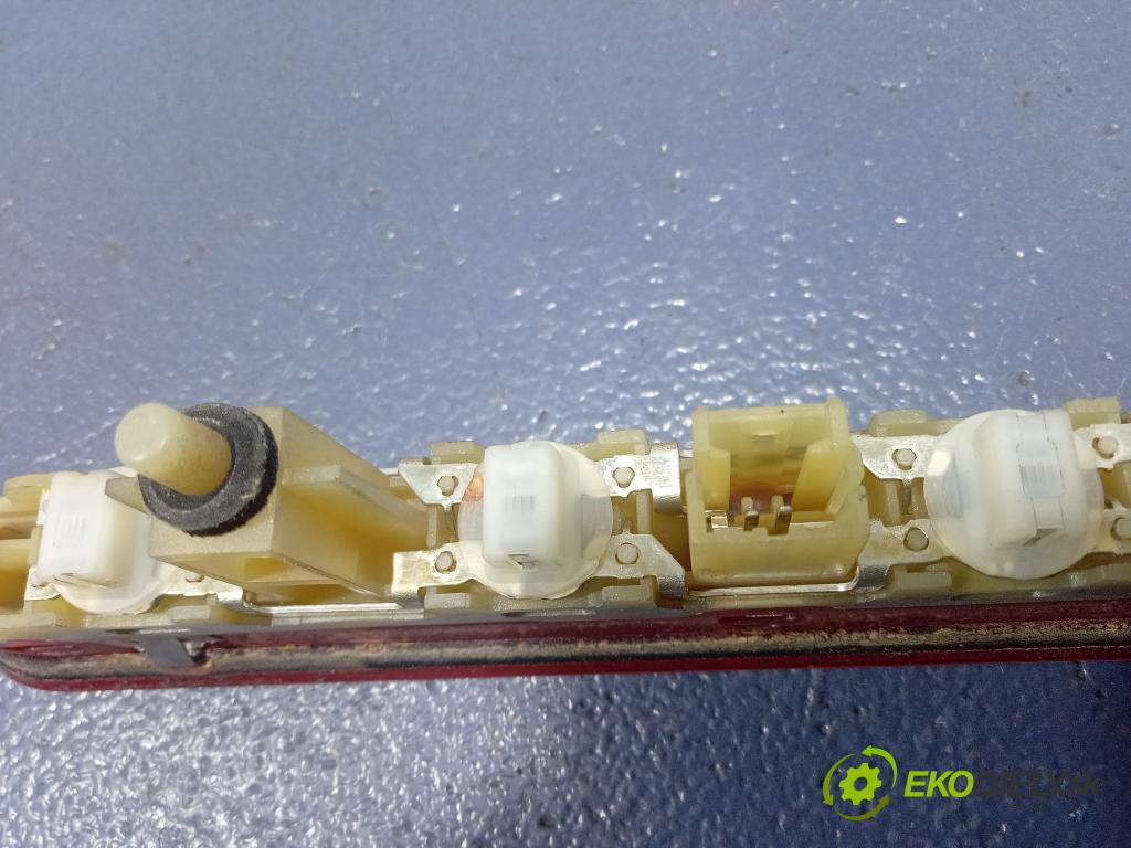 Peugeot 207 2006 Svetlo: Stop: 9649986880