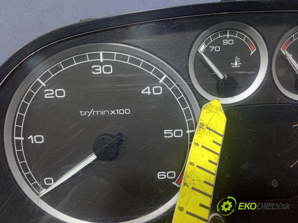 Peugeot 307 2003 prístrojovka/ budíky 9636708880