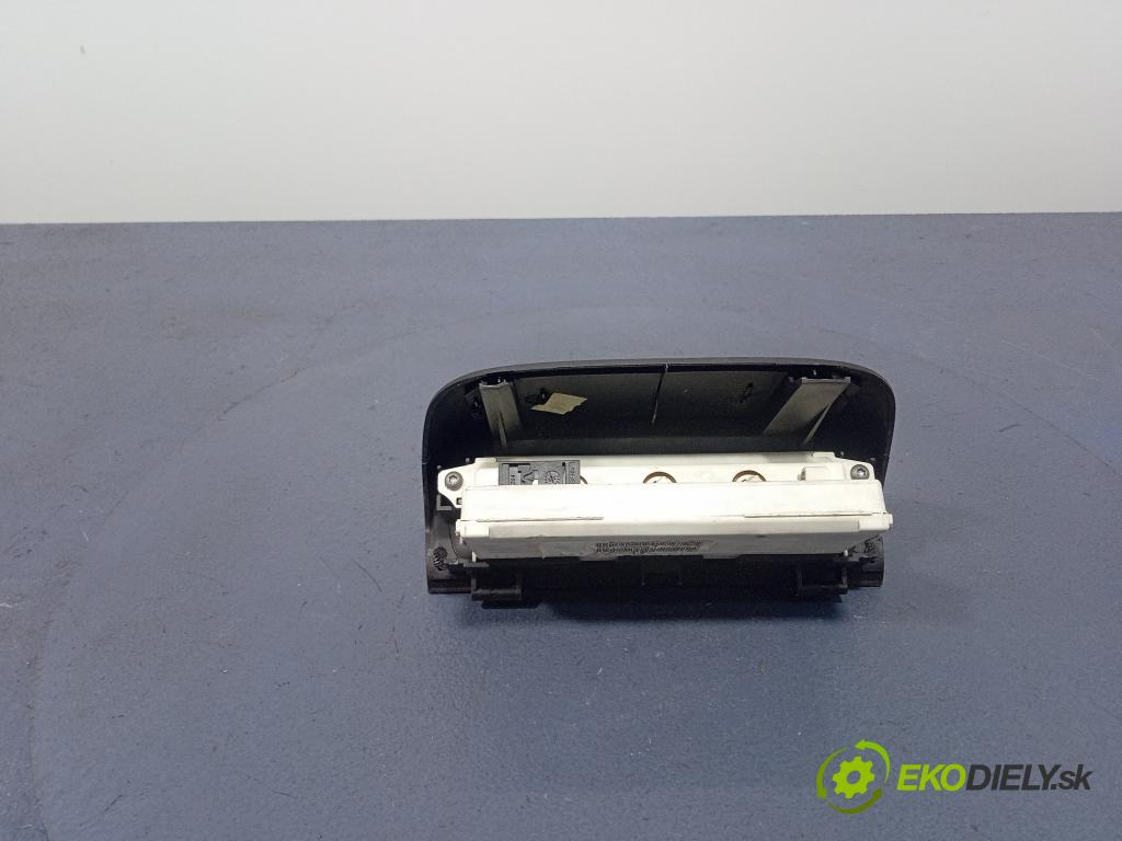 Peugeot 307 2003 Zobrazit: Rádio: / GPS 9649090377