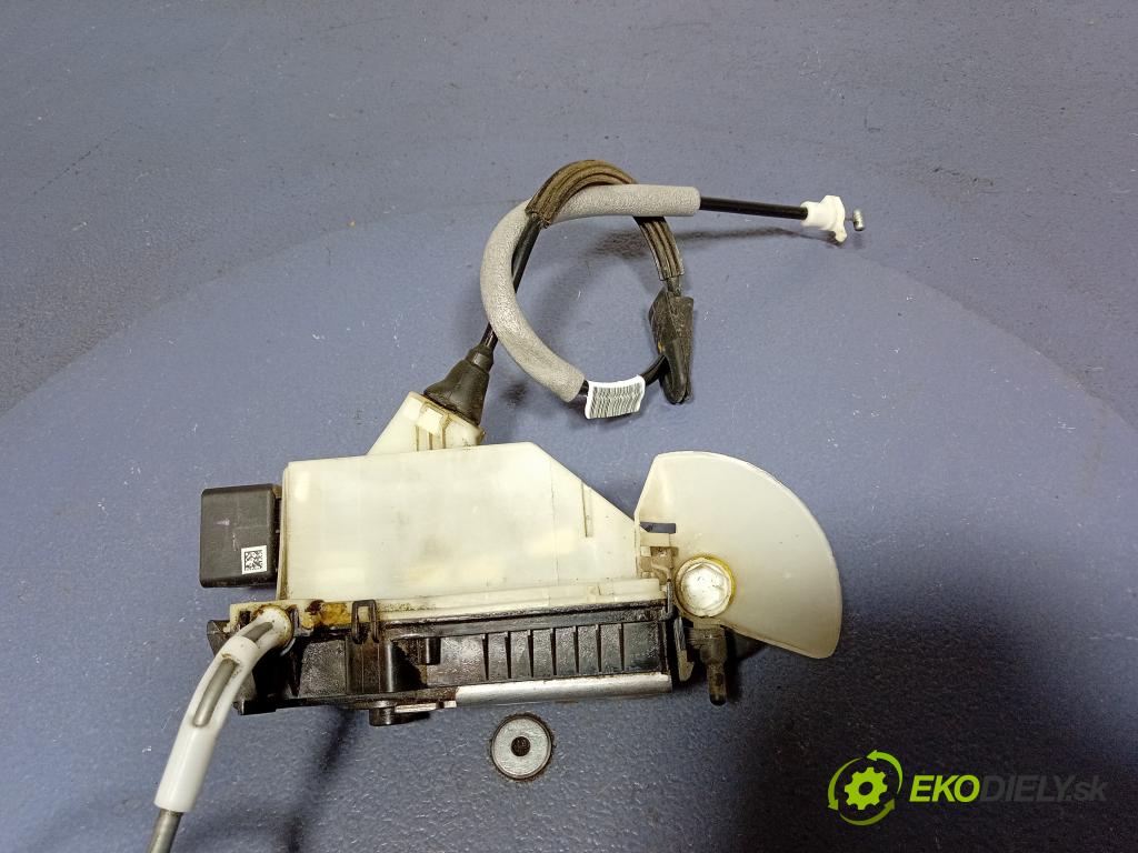 Citroen C4 2015 zámek dveře před Levý: 9685351380