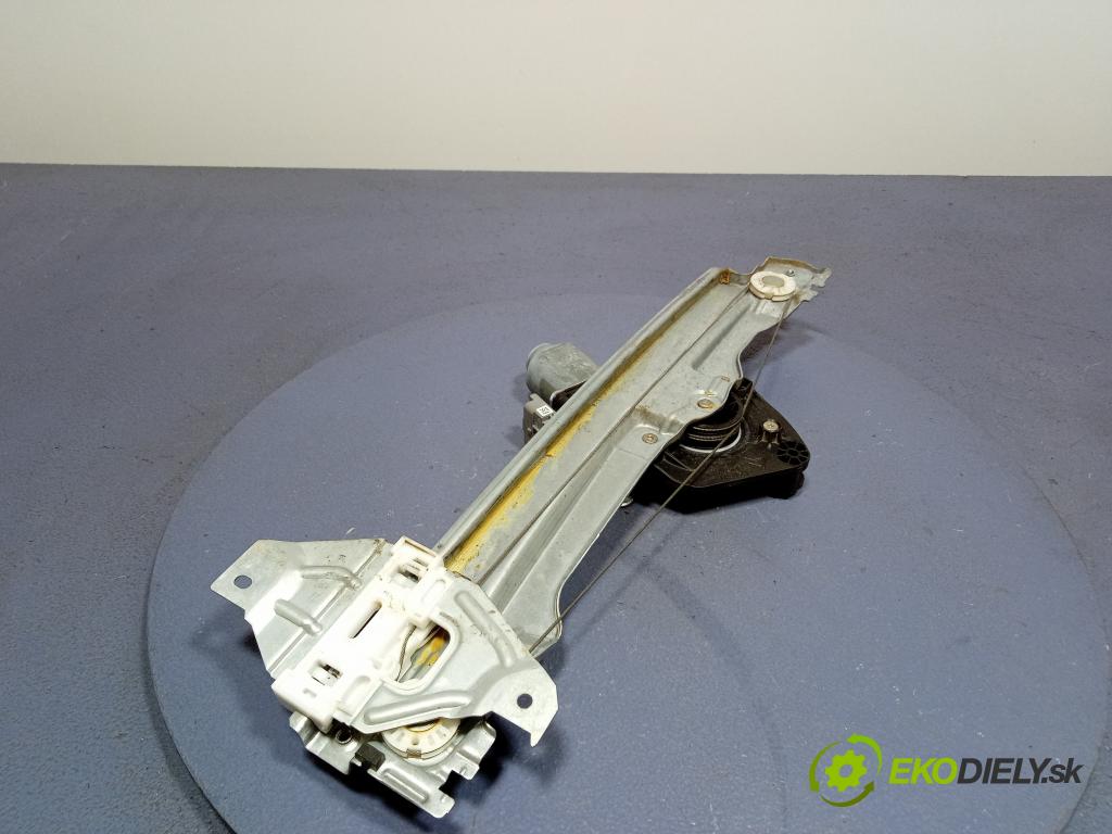 Citroen C4 2015 mechanismus stahování Sklenka: Zad: Levý: 9802523780