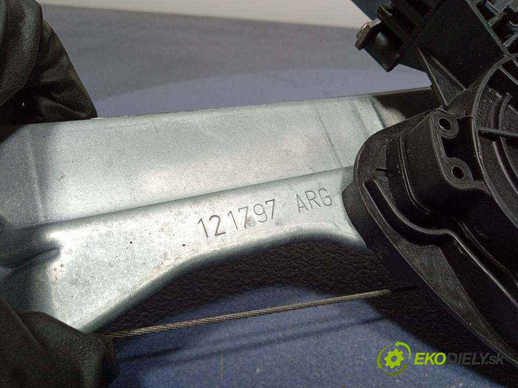 Citroen C4 2015 mechanismus stahování Sklenka: Zad: Levý: 9802523780