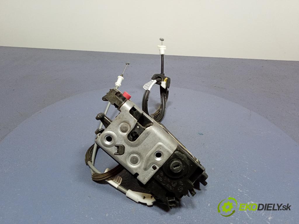 Citroen C4 2015 zámek dveře Zad: Levý: 9685351980