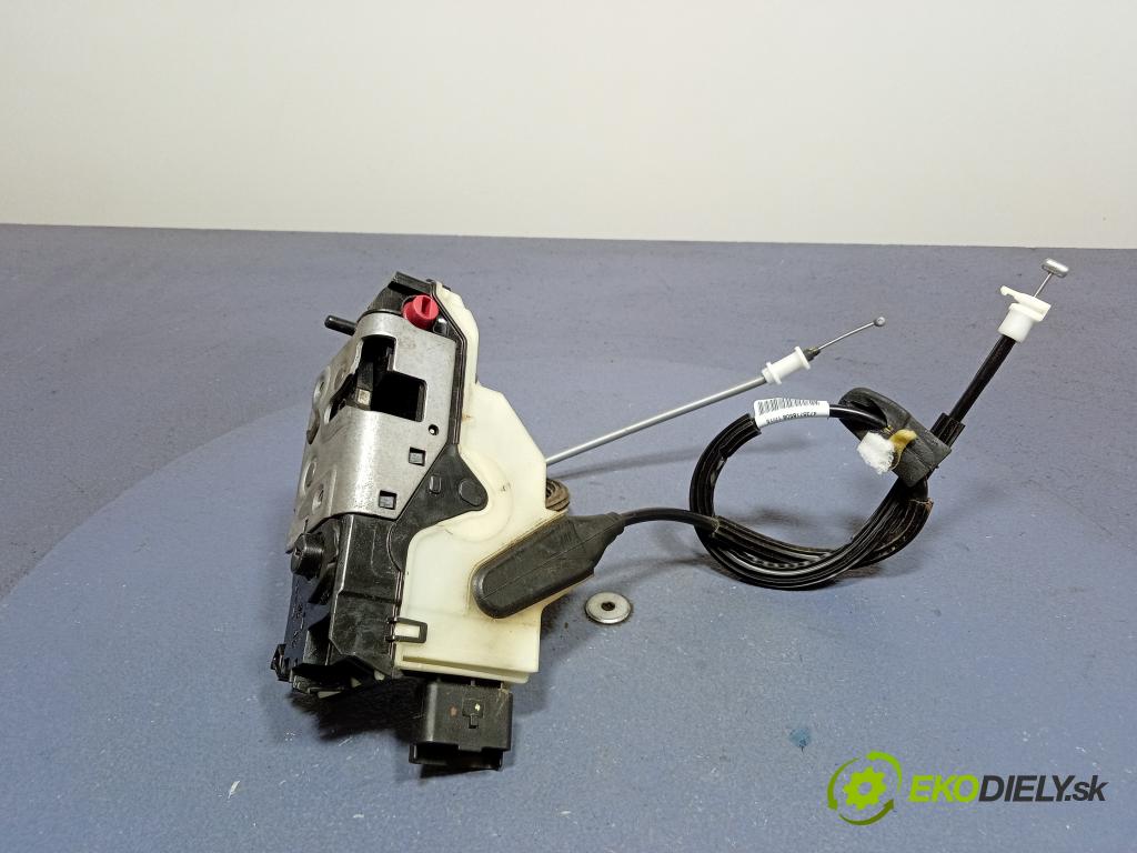 Citroen C4 2015 zámek dveře Zad: Levý: 9685351980