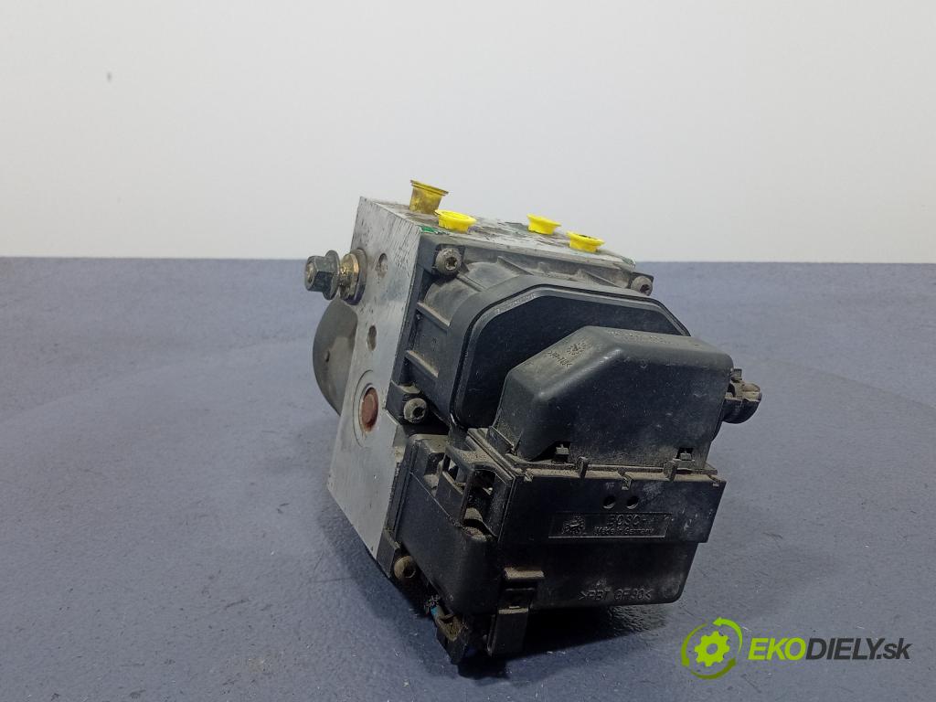 Nissan Micra 2002 čerpadlo ABS x 476601F500