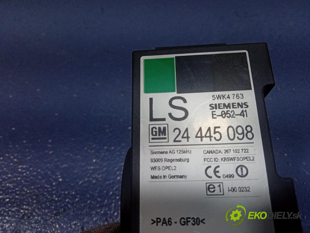 Opel Zafira 2002 riadiaca jednotka Motor: 24461886