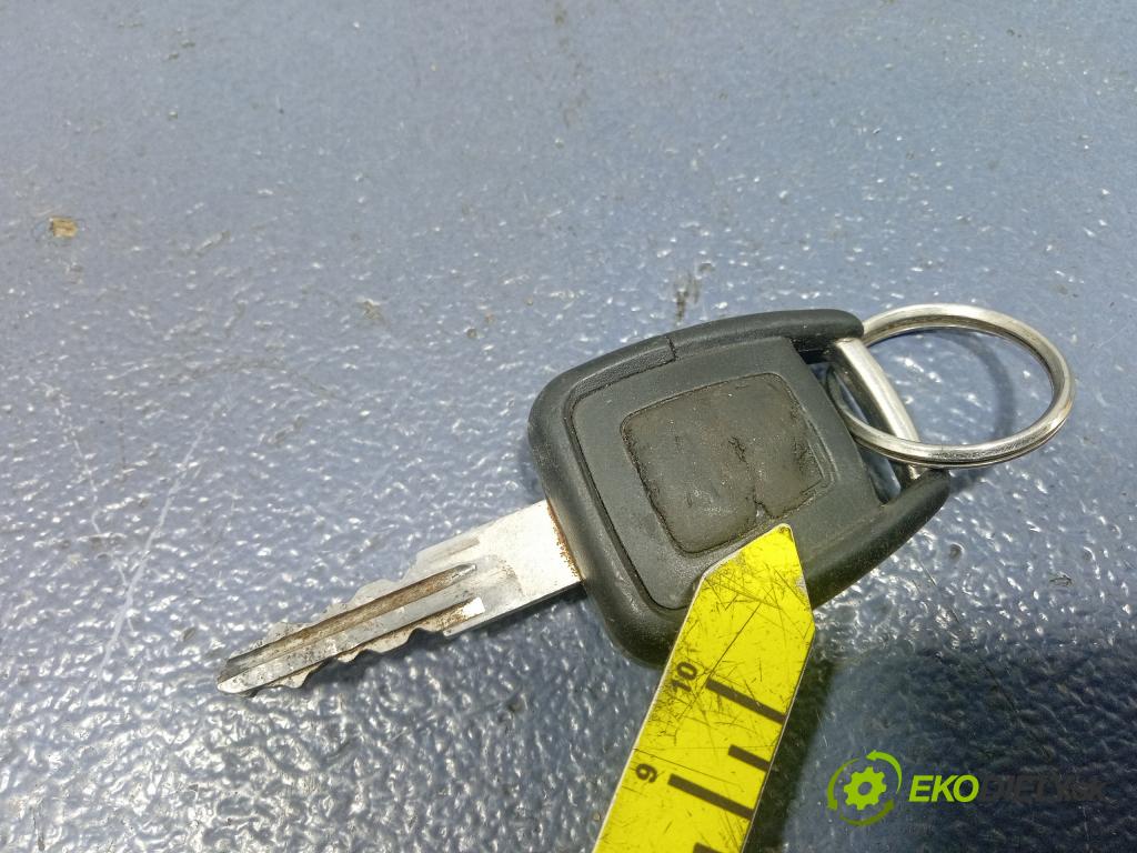 Opel Zafira 2002 riadiaca jednotka Motor: 24461886