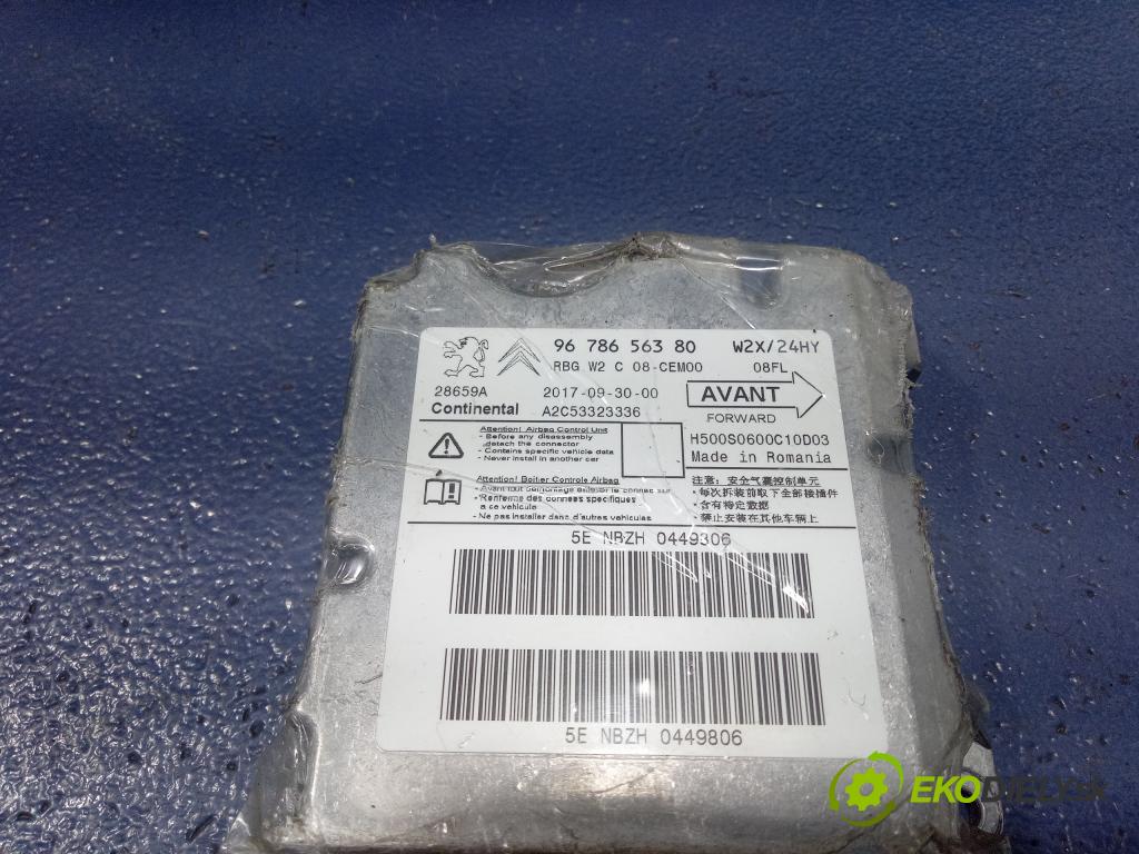 Peugeot 508 2017 kokpit,pristrojová doska 9688550677