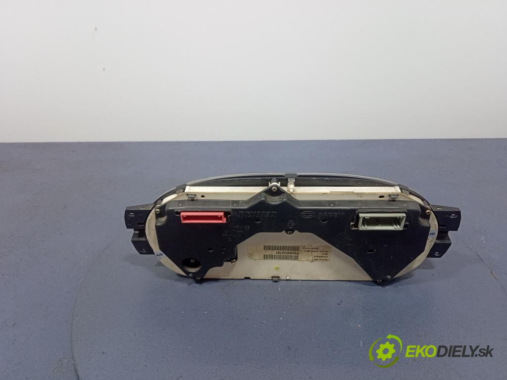 Opel Movano 2001 prístrojovka/ budíky P8200032767
