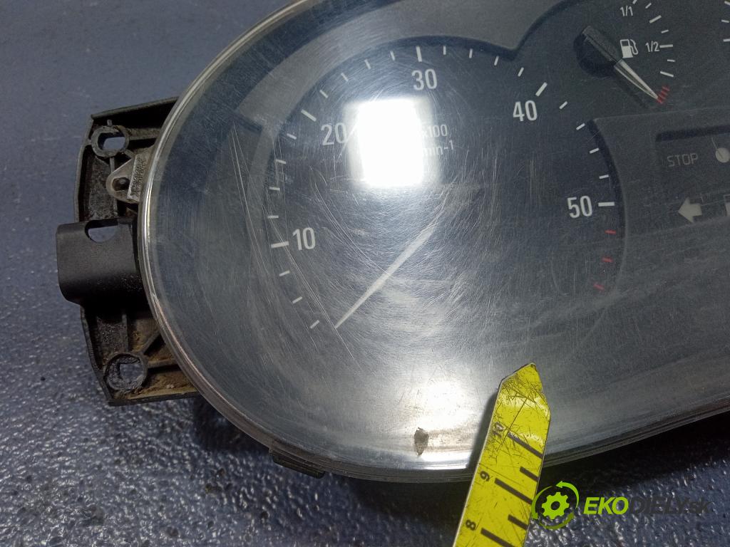 Opel Movano 2001 prístrojovka/ budíky P8200032767