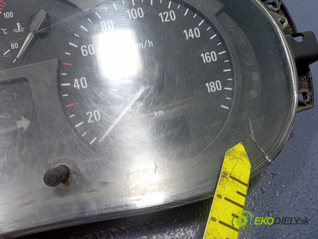 Opel Movano 2001 prístrojovka/ budíky P8200032767