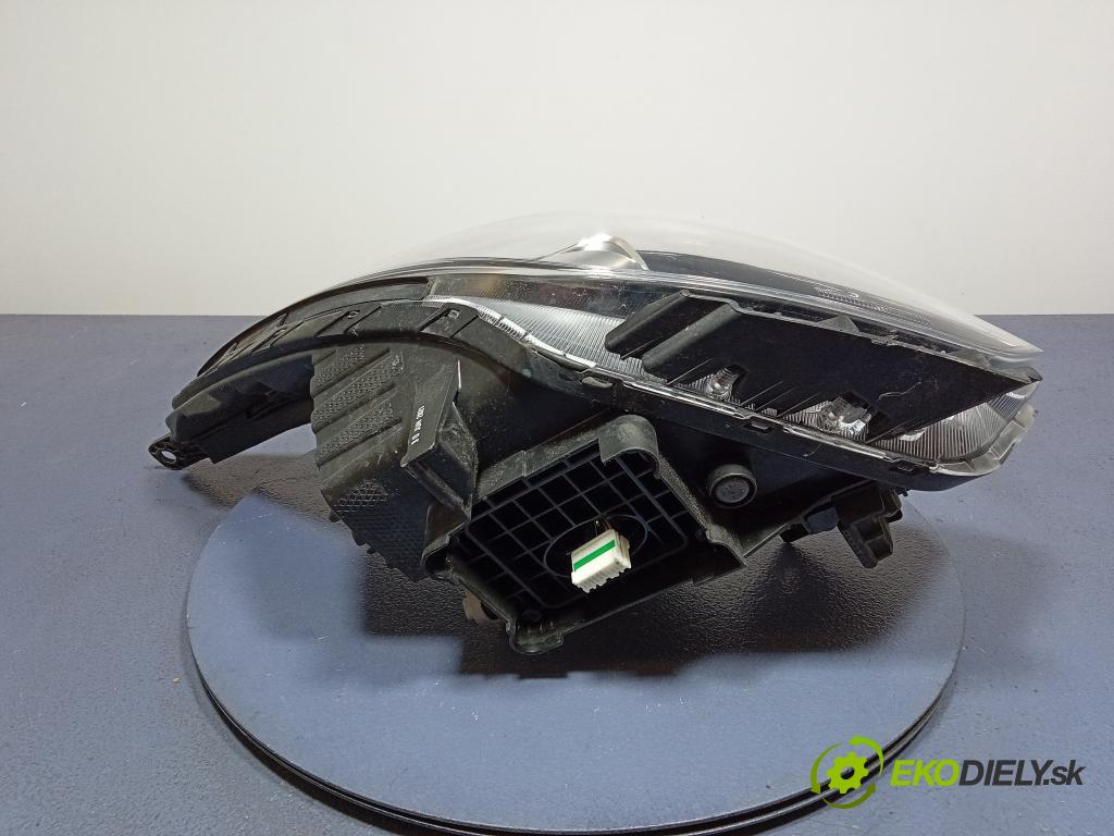 Kia Niro 2021 Reflektor: v pravo: 92102-G5