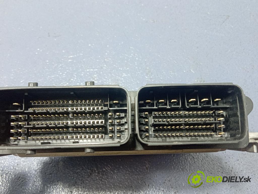 Peugeot 508 2017 riadiaca jednotka Motor: 9806460480