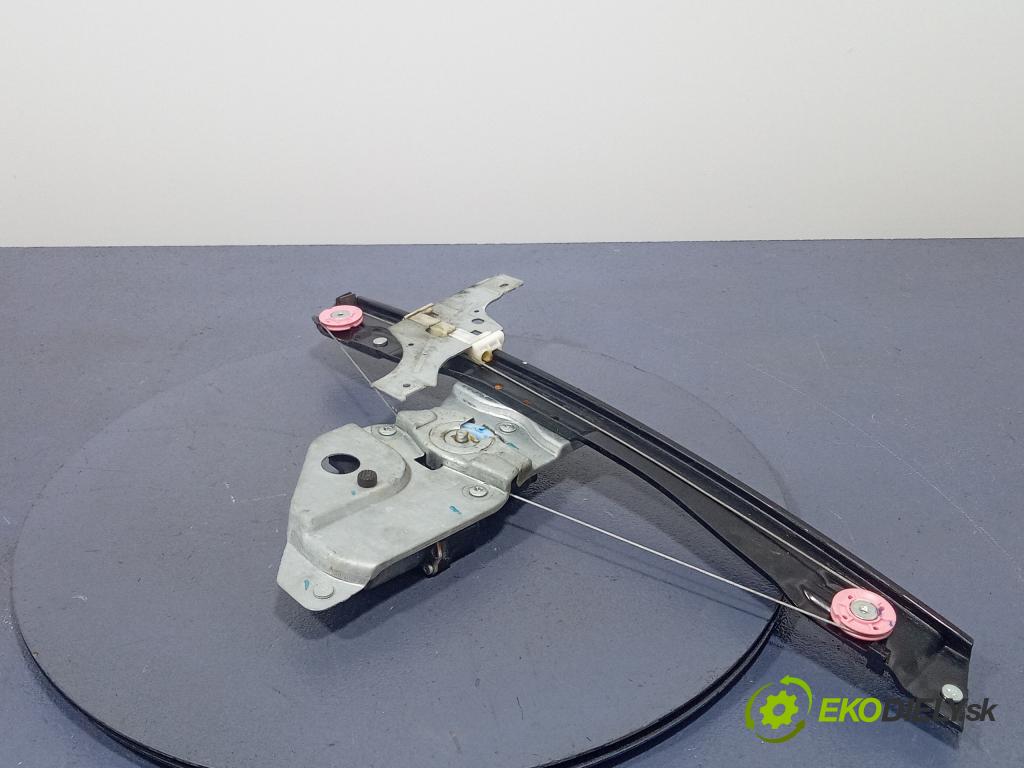 Peugeot 508 2017 mechanismus stahování Sklenka: před Levý: 9806086980