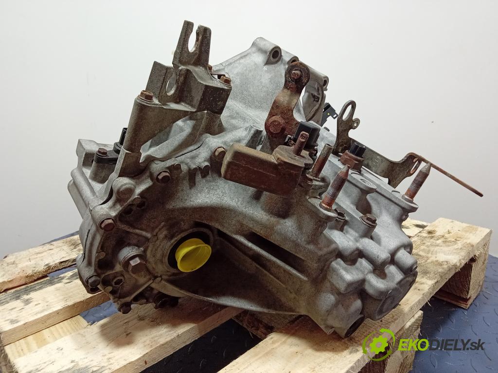 Honda Civic 2004 prevodovka Manualna 01